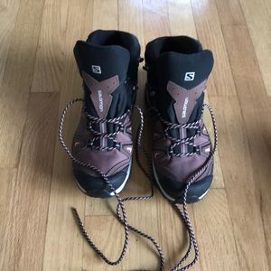 Never been worn Salomon winter boots. Size 9